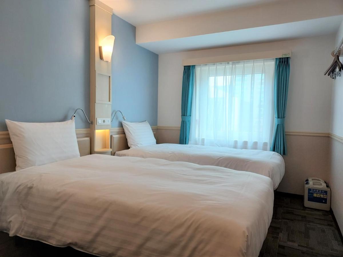 Toyoko Inn Changwon Exterior foto
