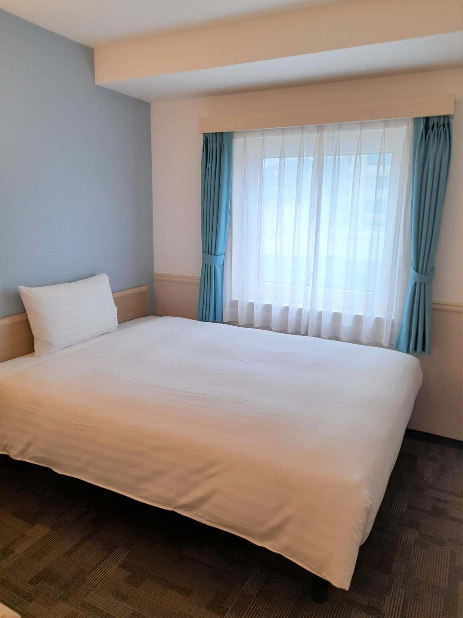 Toyoko Inn Changwon Exterior foto