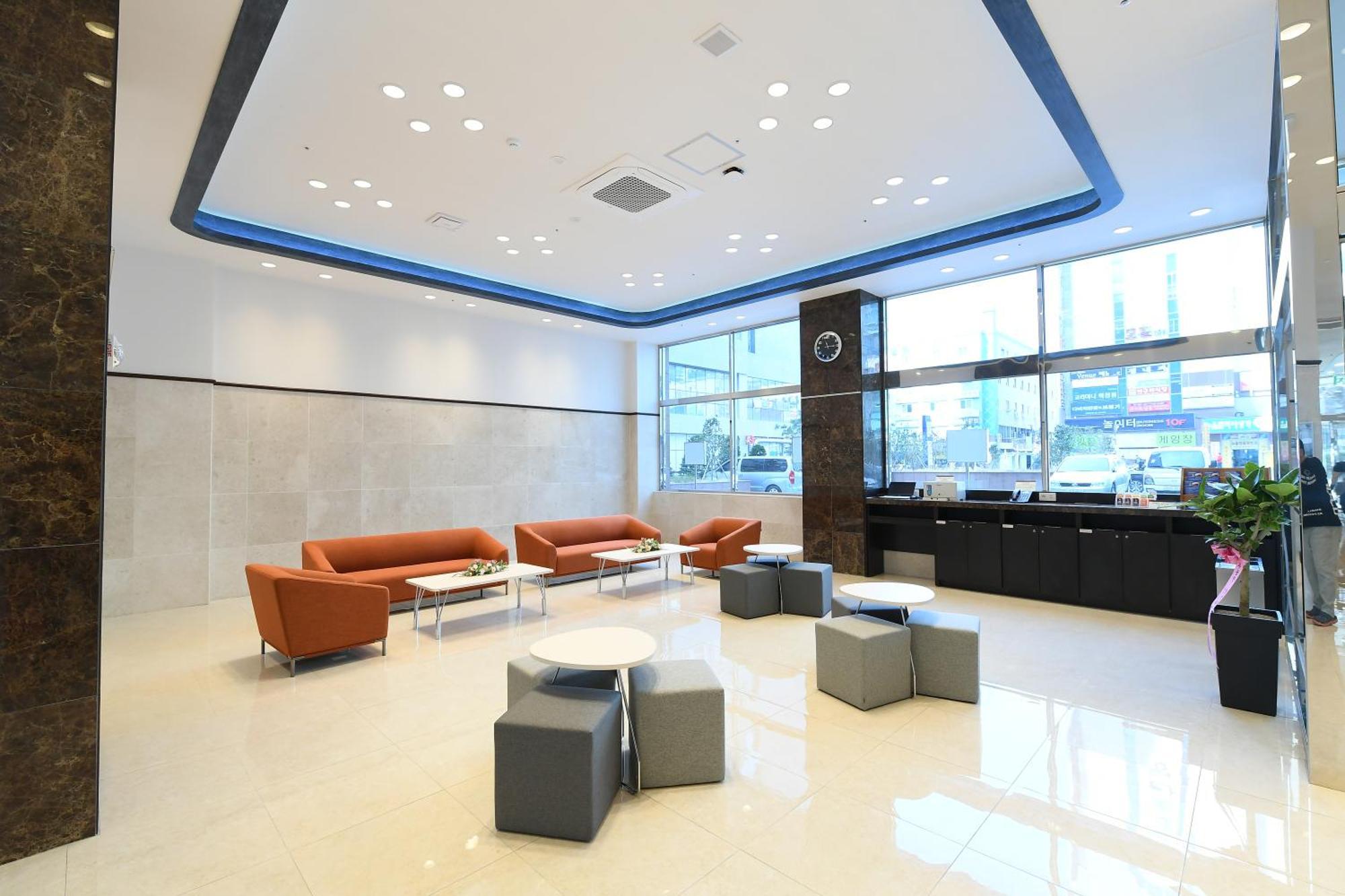 Toyoko Inn Changwon Exterior foto