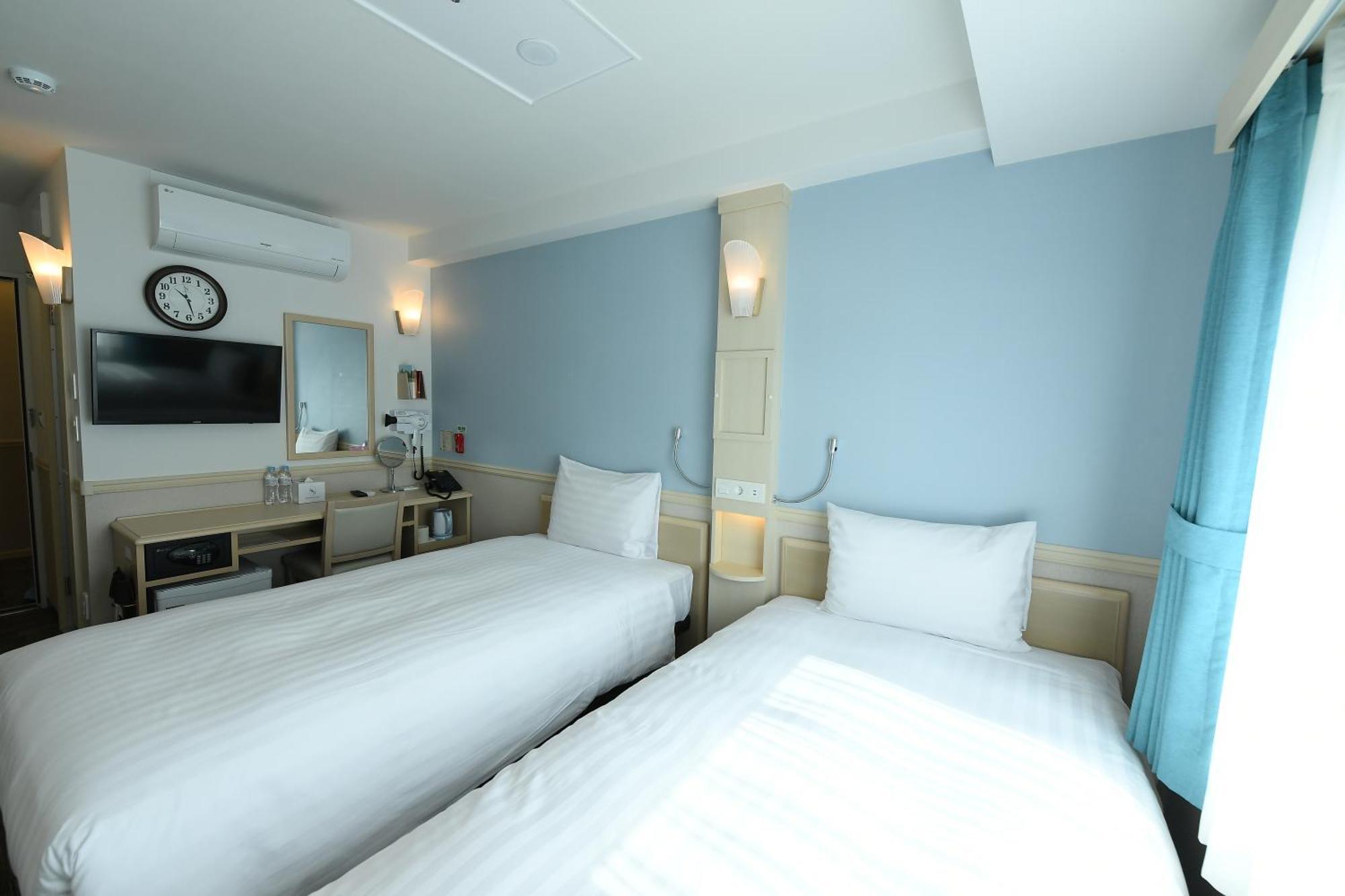Toyoko Inn Changwon Exterior foto